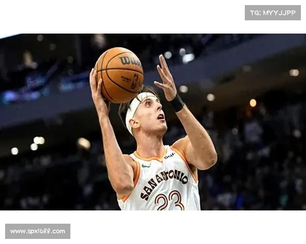 15年NBA选秀,强如布克到第13顺位才被选中,当年前十顺位都是谁 15年NBA选秀,强如布克到第13顺位才被选中,当年前十顺位都是谁